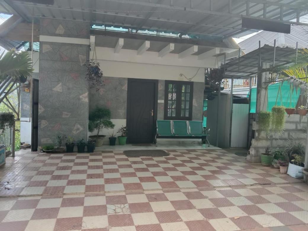 Riya Home Stay Munnar Anaviratty Exterior foto
