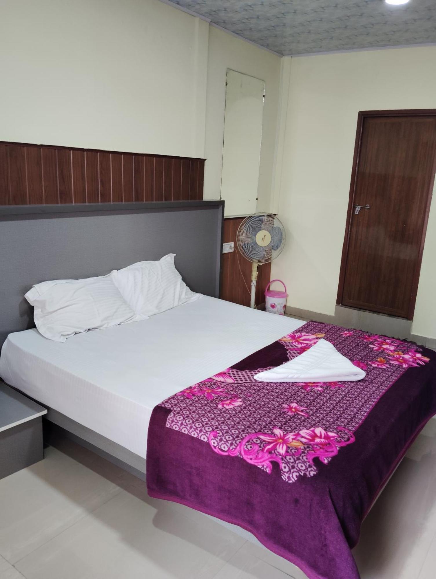 Riya Home Stay Munnar Anaviratty Exterior foto
